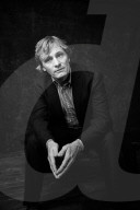STUDIO - Viggo Mortensen