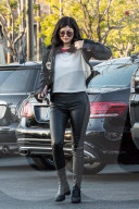 PEOPLE - Die Kardashian's auf dem Weg ins Studio