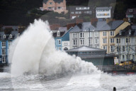 NEWS - England: Nass-Windiges Wetter wegen "Jonas"