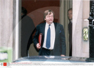 David Mellor Leaves Downing Street: Disgraced David Mellor Bowed To The Inevitable Last Night. He Gave Up His Grim Fight For Political Life The Victim Of A Lifestyle His Party Viewed As Unbecoming Even For The Minister For Fun. 1992 Picture Desk ** P