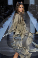 PEOPLE - Izabel Goulart läuft für Alexandre Vauthier in Paris