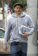 PEOPLE - Charlie Hunnman geht einkaufen zusammen mit sein e Freundin Morgana McNelis