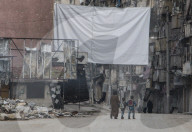NEWS - Aleppo: Weisses Tuch soll Heckenschützen irritieren