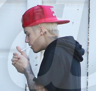 EXKLUSIV - Voll durch den Wind: Justin Bieber verliert sein "Käppi"