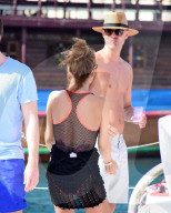 EXKLUSIV - Neu-Single Cheryl Fernandez Versini flirtet auf Barbados