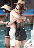 EXKLUSIV - Neu-Single Cheryl Fernandez Versini flirtet auf Barbados