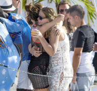 EXKLUSIV - Neu-Single Cheryl Fernandez Versini flirtet auf Barbados