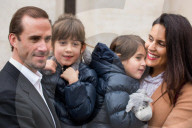 PEOPLE - Joseph Fiennes woht mit Familie der Papst-Audienz in Rom bei