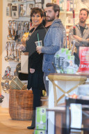 PEOPLE - Kourtney Kardashian und Sott Disick kaufen gemeinsam Hochzeitsgeschenke
