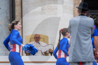 NEWS - Vatikan: Heute tanzen Cheerleader für Papst Franziskus
