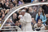 NEWS - Vatikan: Heute tanzen Cheerleader für Papst Franziskus