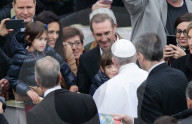 PEOPLE - Maria Dolores Dieguez und Familie treffen den Papst