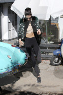 PEOPLE - Kylie und Kendall Jenner tragen die selben Leggings
