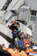 NEWS - Ein schweres Erdbeben erschüttert Taiwan