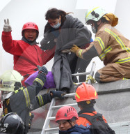 NEWS - Ein schweres Erdbeben erschüttert Taiwan