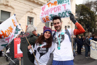 NEWS - London: Ärzte protestieren gegen schlechte Arbeitsbedingungen