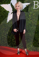 PEOPLE - Promis an den 'Evening Standard British Film Awards' in London