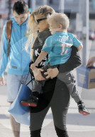 EXKLUSIV - Fergie und Josh Duhamel Axl in Santa Monica unterwegs