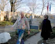 NEWS - Washington: Bill und Hillary Clinton machen einen Spaziergang (Archiv)