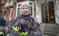 NEWS - London: Vivienne Westwood besucht Julian Assange