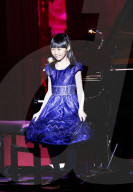 PEOPLE - Grosser Tag: Die 9 jährige Pianistin Charlotte Kwok trifft Prinz Charles