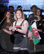 PEOPLE - Grosser Tag: Die 9 jährige Pianistin Charlotte Kwok trifft Prinz Charles