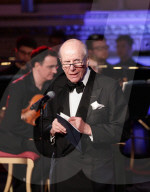 PEOPLE - Grosser Tag: Die 9 jährige Pianistin Charlotte Kwok trifft Prinz Charles