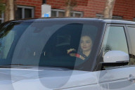 EXKLUSIV - Miranda Kerr trägt einen neuen Ring am Finger