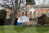 NEWS - London: Ein Mann zündet sich nahe des Kensington Palastes an und stirbt