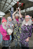 FEATURE - Pancake Rennen in Grossbritannien