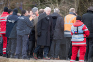 NEWS - Zugkollision bei Bad Aibling: Horst Seehofer besucht die Unglücksstelle