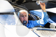 EXKLUSIV - Jay Leno fährt sein neues Batmobile aus