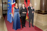 NEWS - David Cameron bei Angela Merkel zum Matthiae-Mahl