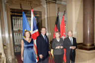 NEWS - David Cameron bei Angela Merkel zum Matthiae-Mahl