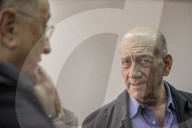 NEWS - Israel: Ex-Premier Ehud Olmert tritt Haft an