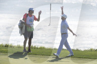 PEOPLE - Justin Timberlake freut sich beim Golfspiel