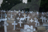 REPORTAGE - Kinderarbeit auf den Friedhöfen von Rio