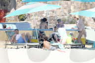 EXKLUSIV - Liev Schreiber und Naomi geniessen eine Tag am Strand in Mexiko