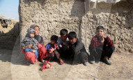 REPORTAGE - Afghanische Flüchtlingskinder im Zeltlager von Kabul