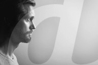 STUDIO - Alexander Skarsgard