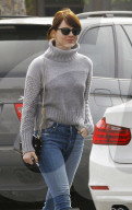 PEOPLE - Graue Maus: Emma Stone in Malibu unterwegs