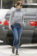 PEOPLE - Graue Maus: Emma Stone in Malibu unterwegs