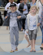 PEOPLE - Schnuppetag  für die Kinder von Naomi Watts und Liev Schreiber 