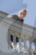 PEOPLE - Die Rolling Stones grüssen Fans von ihrem Hotel Balkon in Rio de Janeiro