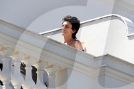 PEOPLE - Die Rolling Stones grüssen Fans von ihrem Hotel Balkon in Rio de Janeiro