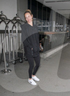PEOPLE - Amber Valleta am LA Flughafen