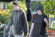PEOPLE - Kylie Jenner unterwegs mit Harry Hudson