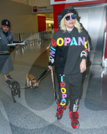 PEOPLE - Lady Gaga reist zusammen mit ihre Hunde Asia und Koji