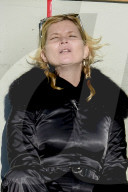 EXKLUSIV - Kate Moss bricht sich in Verbier den Fuss