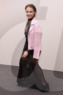 PEOPLE - Xenia Tchoumitcheva besucht die Modenschauen in London